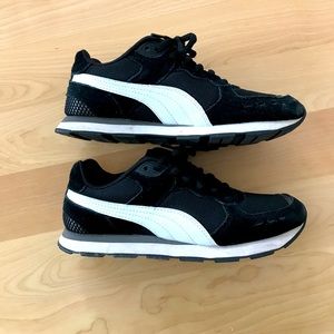 Puma women’s sneakers